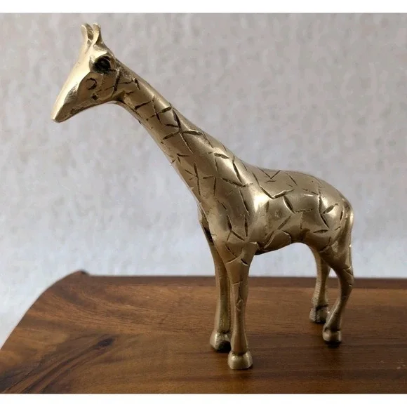 Vintage Solid Brass Giraffe Figurine Etched Safari Animal Decor 5.5" - Picture 2 of 7